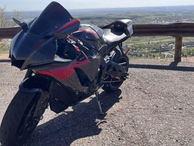2020-2025 Black Carbon Fiber Red Yamaha YZF 1000 R1 Motorcycle Fairings