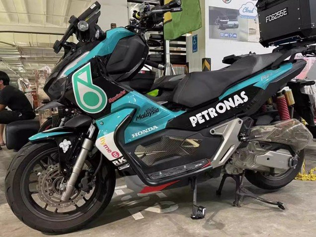 2018-2021 Blue Green Red Glossy Black Petronas Honda ADV150 Motorcycle Fairings